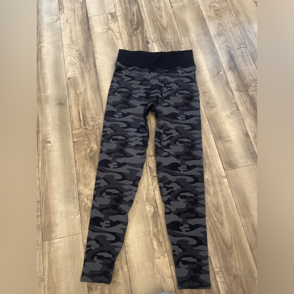 NWT PINK scrunch leggings - Picture 3 of 3